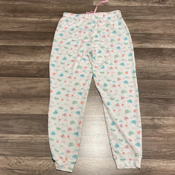 ❤️ NWOT Kensie Candy Hearts Comfy Joggers ❤️ - Picture 5 of 8